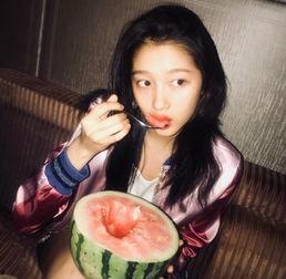 当吃瓜吃到头发